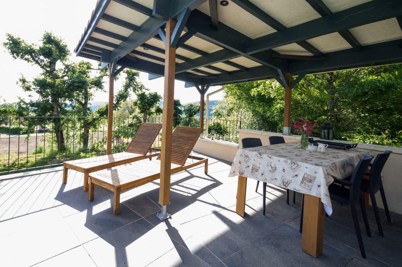 Domaine L'Ancien Vignoble Apartment Saint-Julien-de-Lampon Exterior photo